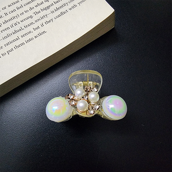 Pearl and Rhinestone Clawclip