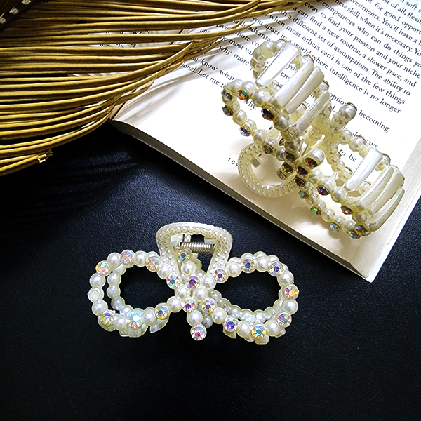 Pearl and stone claw clip