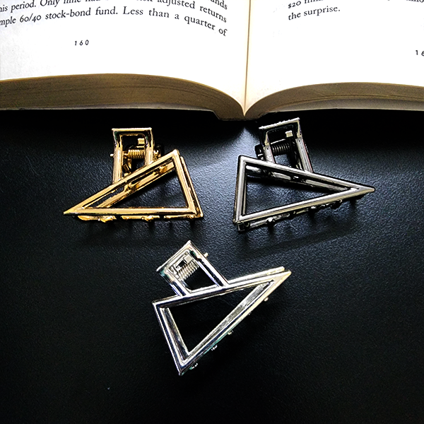Small Triangle Metal Clawclip